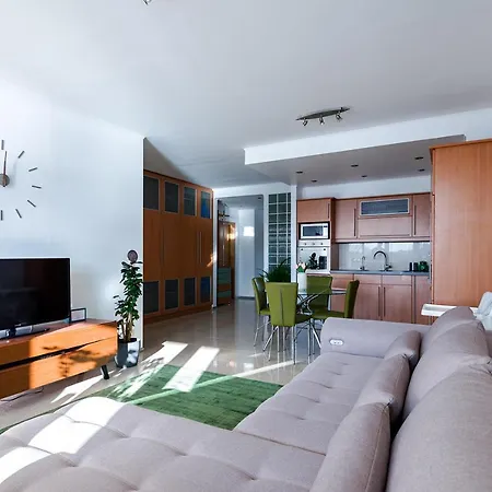 Dunapest Apartman *