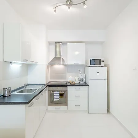 Prince Apartments 3*