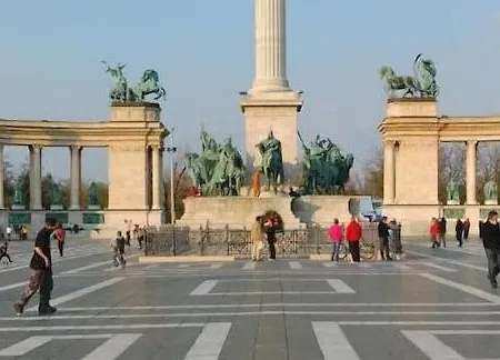 Luna Budapest