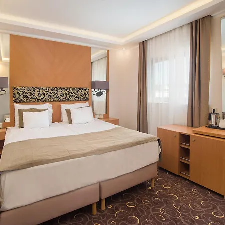 Marmara Hotel 4*