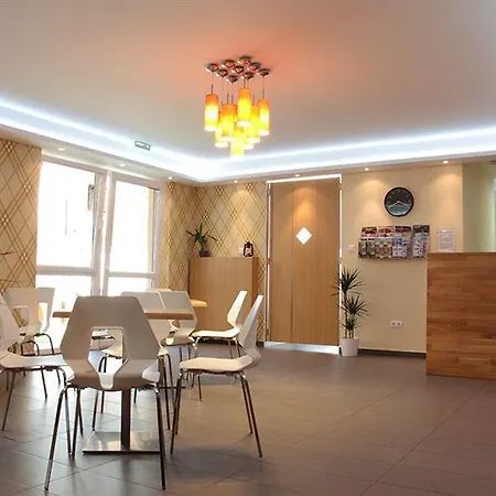 Corvin Plaza Apartments&suites 3*