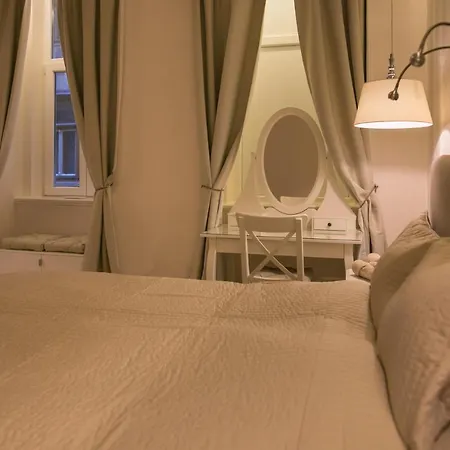 Apartment Panni Luxury Next To Gozsdu Garden