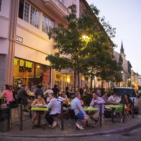 Panni Luxury Next To Gozsdu Garden *