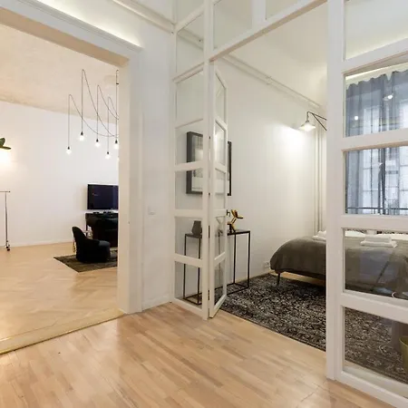 Bohemian Dream In The Absolute Center W 2br/2bt