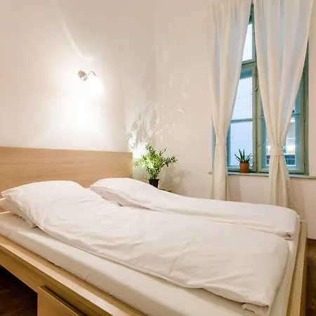 Deluxe 2 Bedroom In B63. Boedapest