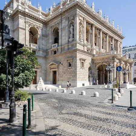 Architecture Fan's Near Opera House Appartamento