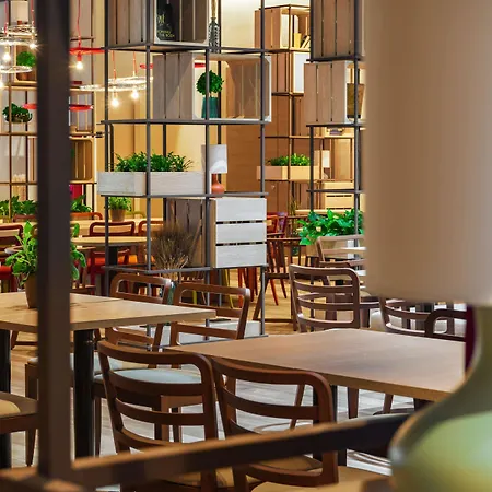 Intercityhotel Hotel 4*