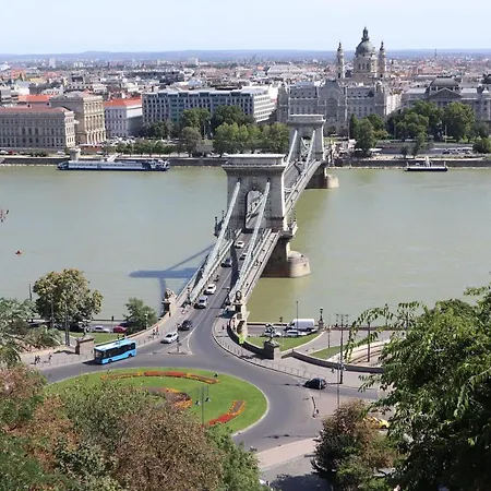 Marvelosa - By The Chain Bridge Appartamento Budapest