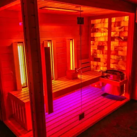Apartman Skygarden - Luxury Penthouse With Private Jakuzzi Gym Sauna