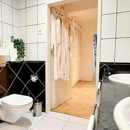 Apartment A+ Downtown Budapest