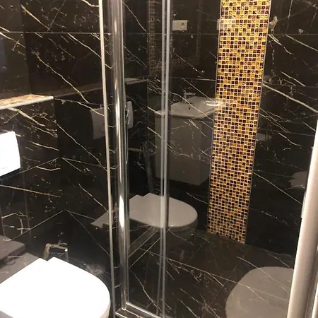 Sas Street Luxory Apartment *