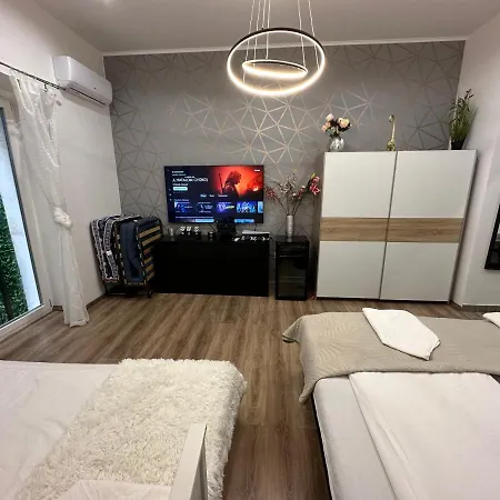 Garden Apartman Apartment