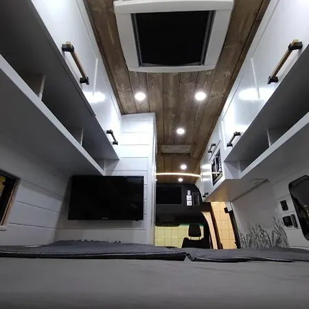 Vip Caravan Motorhome - Lakóautó Camping