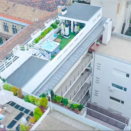 Skygarden - Luxury Penthouse With Private Jakuzzi Gym Sauna *