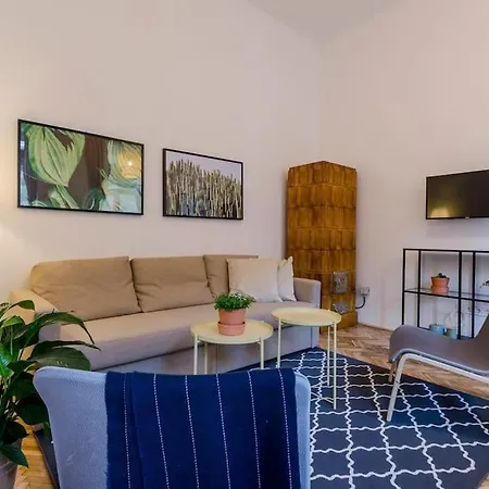 Cozy Studio In Famous Street Budapest