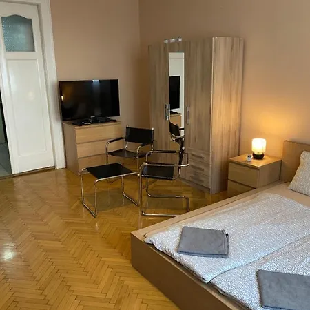Pala Gardem Budapest