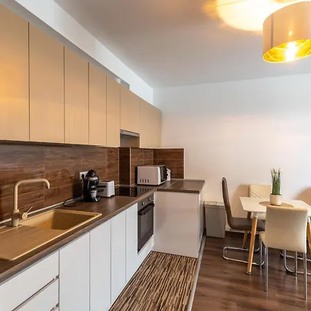 Leo Apartmán *