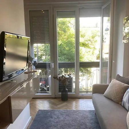 Blue Port In Ujlipotvaros With Free Parking Apartman Budapest