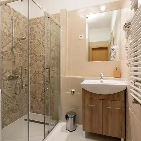 דירה Explore From A Luxurious Cozy *