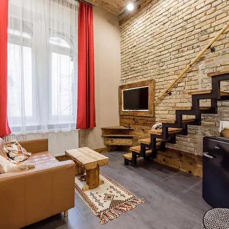 L1 Apartment *