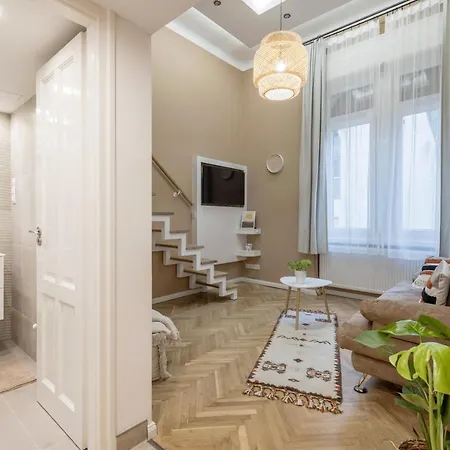 L1 * Budapest