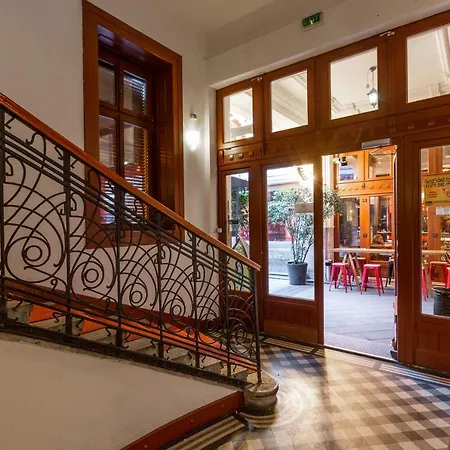 Explore From A Luxurious Cozy דירה