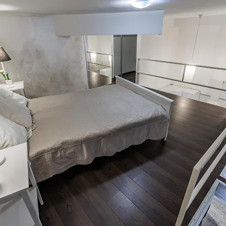 Sleek Minimalist At Inner 布达佩斯