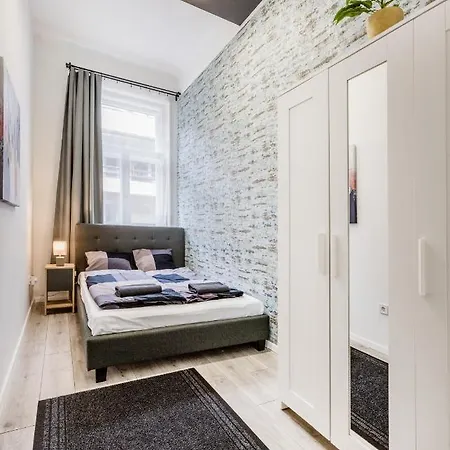 O Street 3 Bedroom Stylish Apartmán *