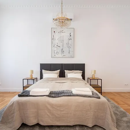 Classical With A Modern Touch! * Βουδαπέστη