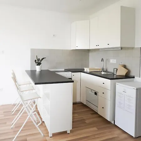 Apartment Matyas Corner Green Square Iii *