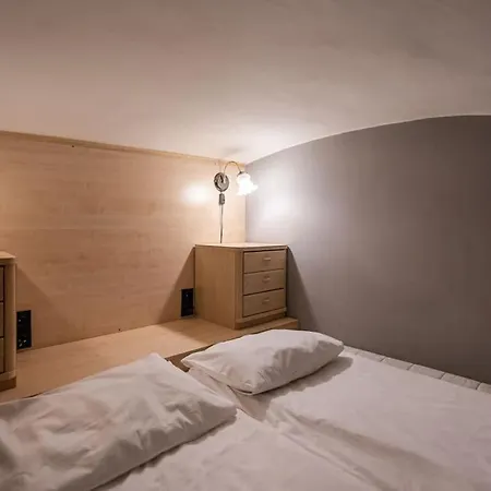 Ecostay O Street Apartment *