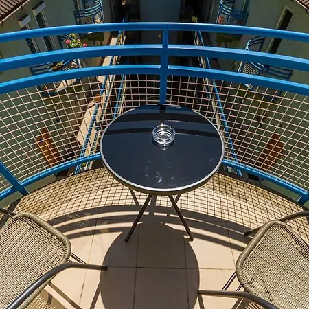 דירה Roomy 80sqm At Center Free Parking Space, Ac & Balcony, Separate Ac In Four *