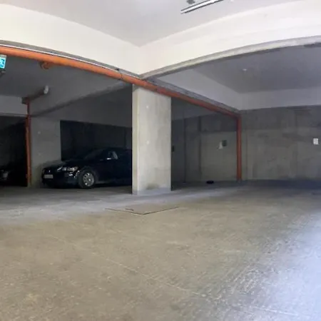 Matyas Corner Green Square Iii Apartment *