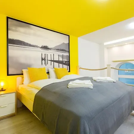 Pastel Paradise With A Ray Of Sunshine Apartment *