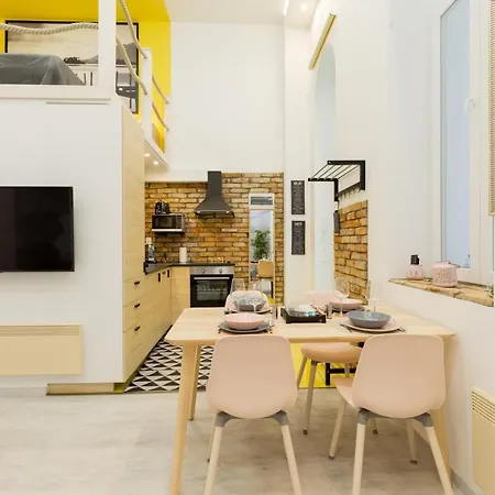 Apartment Pastel Paradise With A Ray Of Sunshine *