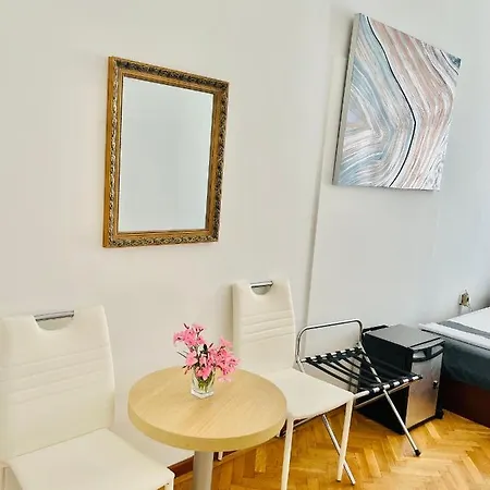 City Rooms Albergue *