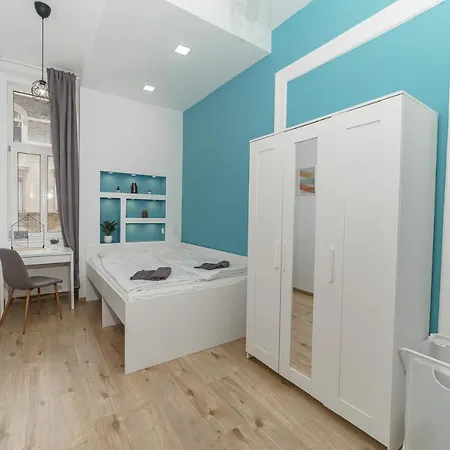 Apartment Cityscape Budget Wesselenyi *