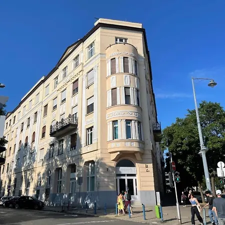 Boho Central Buda Close To Gellert Thermal Bath Apartment Budapest