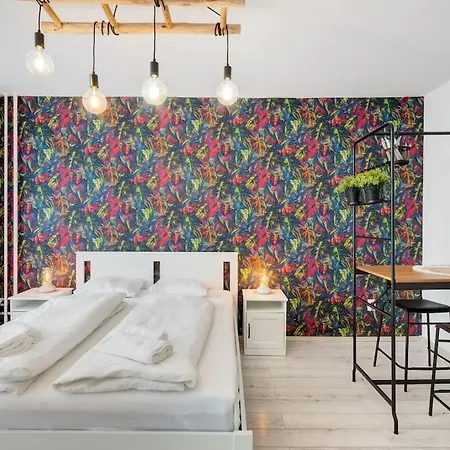 Luxurious, Intimate Getaway Bp Apartment Budapest
