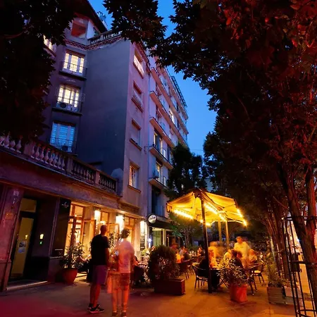 Apartment Stylish And Colorful With Balcony - Special Offer *
