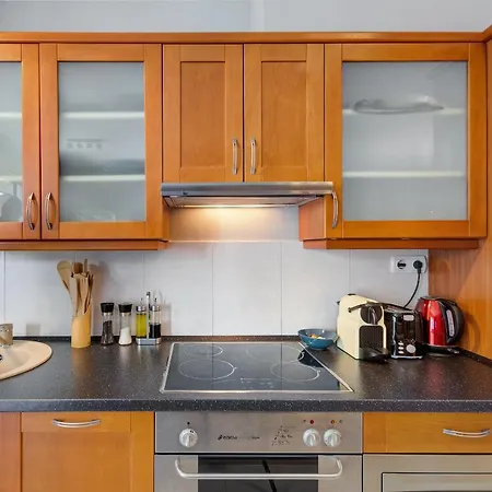 Stylish And Colorful With Balcony - Special Offer Apartment Budapest