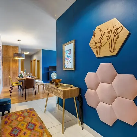 Stylish And Colorful With Balcony - Special Offer Apartment *