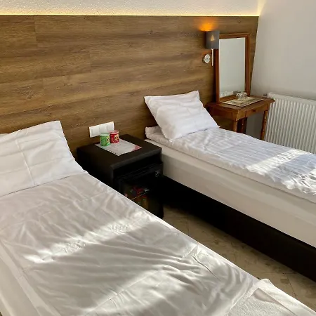Hotel Cinkota
