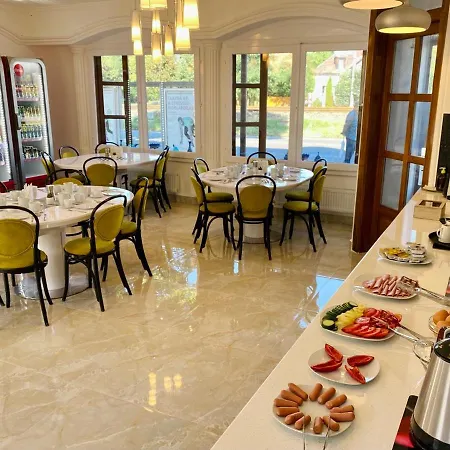 Cinkota 3* Budapest