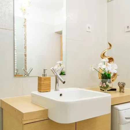 Appartement Deluxe Quentin 3bedrm, 2bathrm