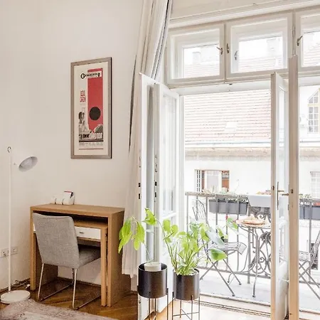 Modern Flat In Heritage District Near The Center Apartment Budapest