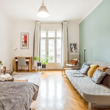 Modern Flat In Heritage District Near The Center Budapest