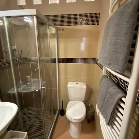 Apartment Location In The Heart Of The City, 2 Bedrooms, 2 Bathrooms