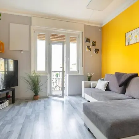 Apartment Balzac By Westend Mall With Balcony, Ac *