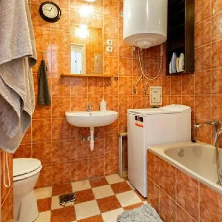 Balzac By Westend Mall With Balcony, Ac Budapest